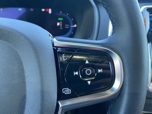 Used 2024 Volvo XC90 T8 Ultimate w/ Lounge Package image 24