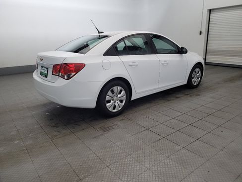 Used 2014 Chevrolet Cruze LS FWD image 10