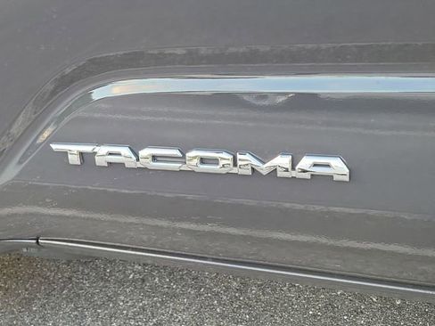 Used 2025 Toyota Tacoma SR5 image 5