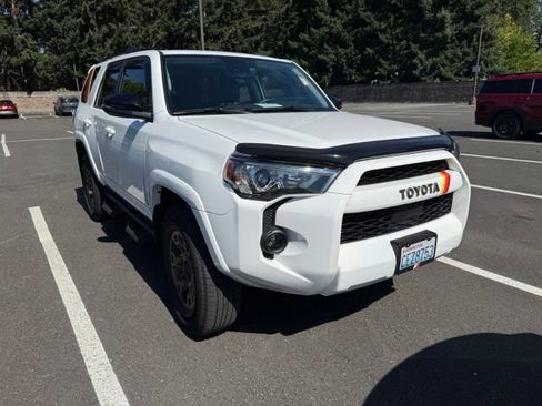 Used 2023 Toyota 4Runner 40th Anniversary SE AWD/4WD image 2