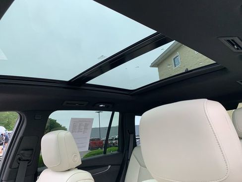 Used 2023 Cadillac XT6 Sport image 31