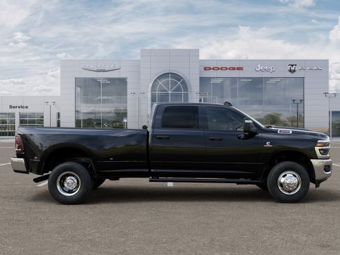 New 2026 RAM 3500 Tradesman AWD/4WD image 47