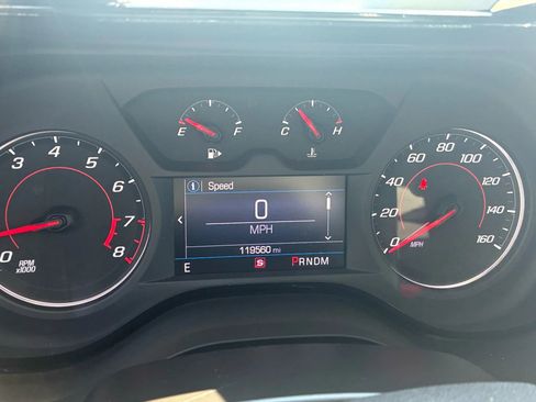 Used 2020 Chevrolet Camaro LT image 18