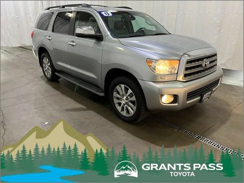 Used 2015 Toyota Sequoia Limited AWD/4WD image 1