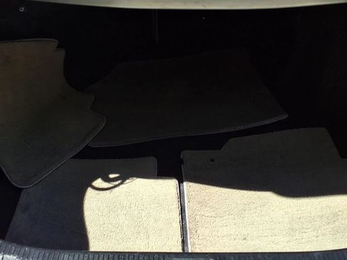 Used 2010 Toyota Camry LE FWD image 8