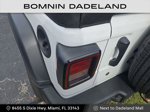 Used 2024 Jeep Wrangler Sport image 7