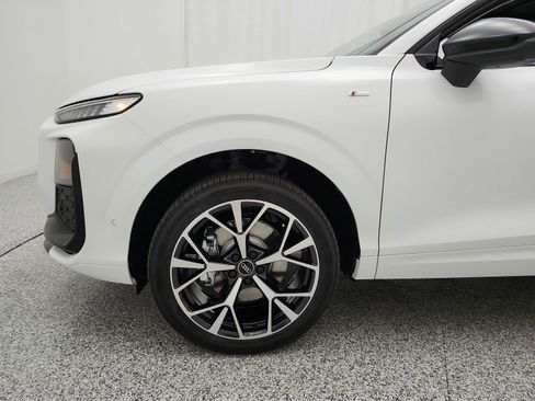 New 2026 Audi Q3 quattro 2.0T AWD/4WD image 13
