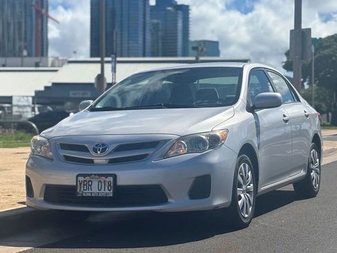 Used 2012 Toyota Corolla LE image 1