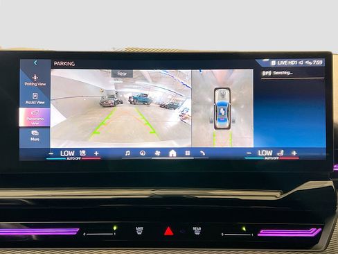 Used 2024 BMW 530i w/ M Sport Package image 10