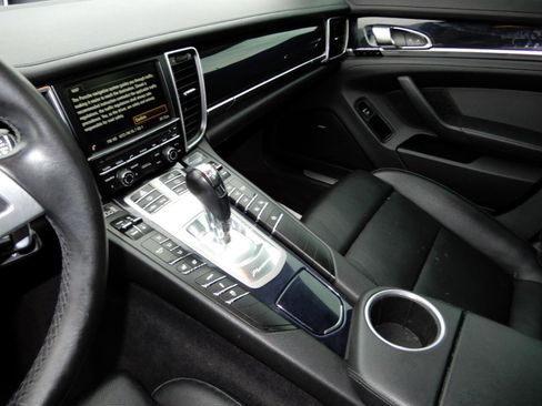 Used 2016 Porsche Panamera 4dr HB 4 image 14