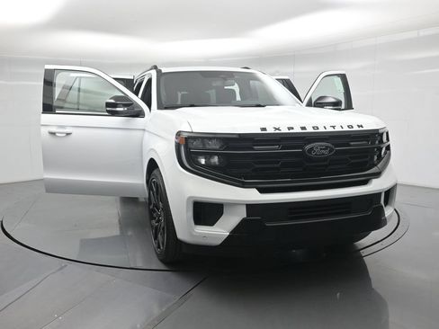 New 2026 Ford Expedition Platinum AWD/4WD image 26