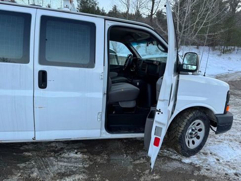 Used 2013 GMC Savana 1500 AWD image 6