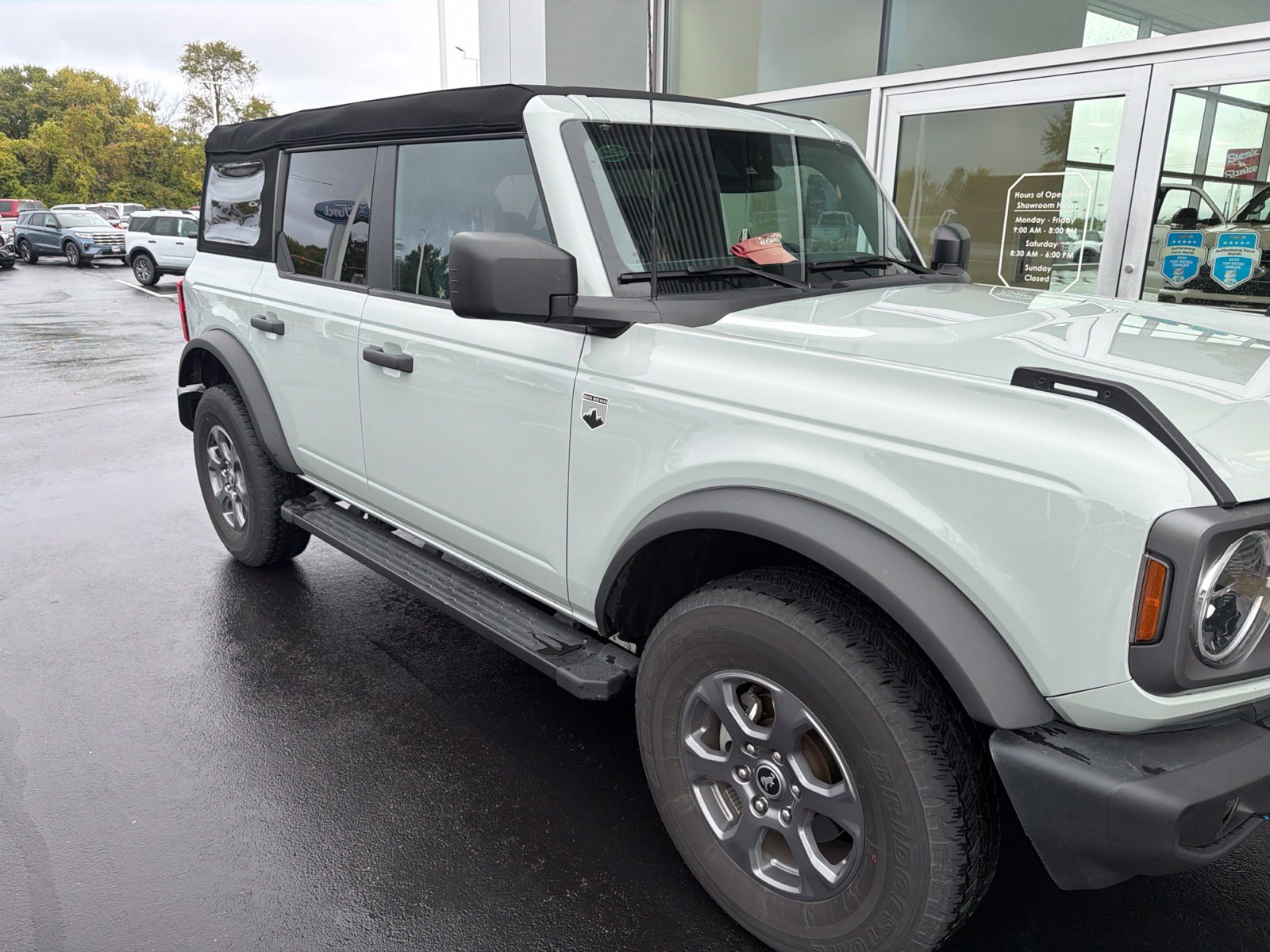 Used 2024 Ford Bronco Big Bend AWD/4WD image 2