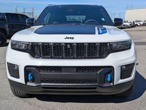 Used 2022 Jeep Grand Cherokee Trailhawk AWD/4WD image 9