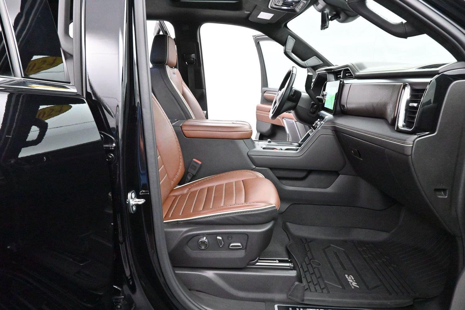 Used 2024 GMC Sierra 2500 Denali Ultimate AWD/4WD image 32