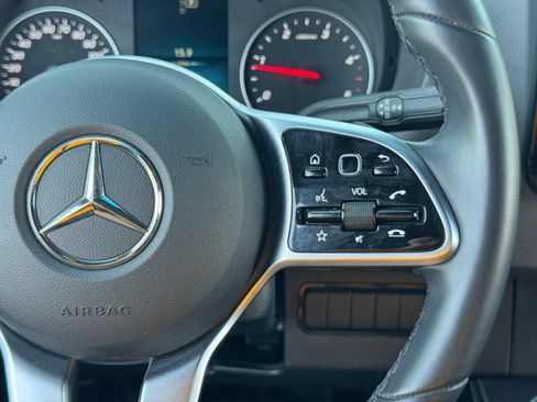 Used 2024 Mercedes-Benz Sprinter 2500 image 21