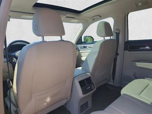 Used 2019 Volkswagen Atlas SE w/ Panoramic Sunroof Package FWD image 19