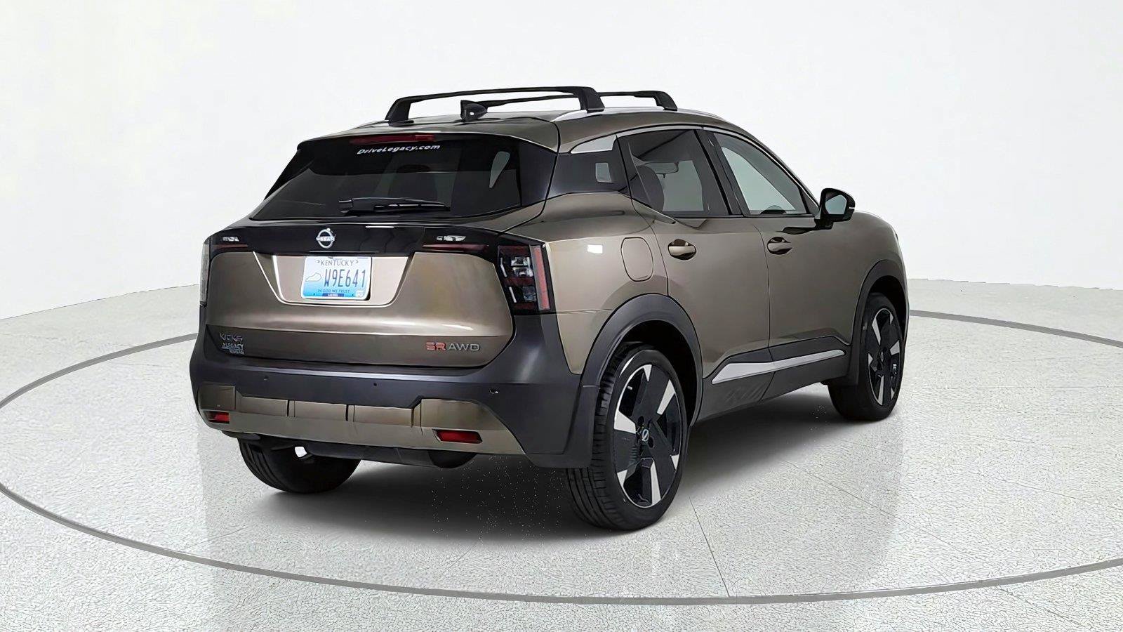 Used 2026 Nissan Kicks SR w/ Cold Weather Package AWD/4WD image 6