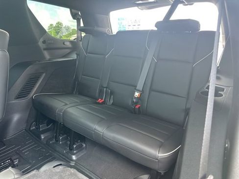 Used 2021 Cadillac Escalade Premium Luxury AWD/4WD image 27