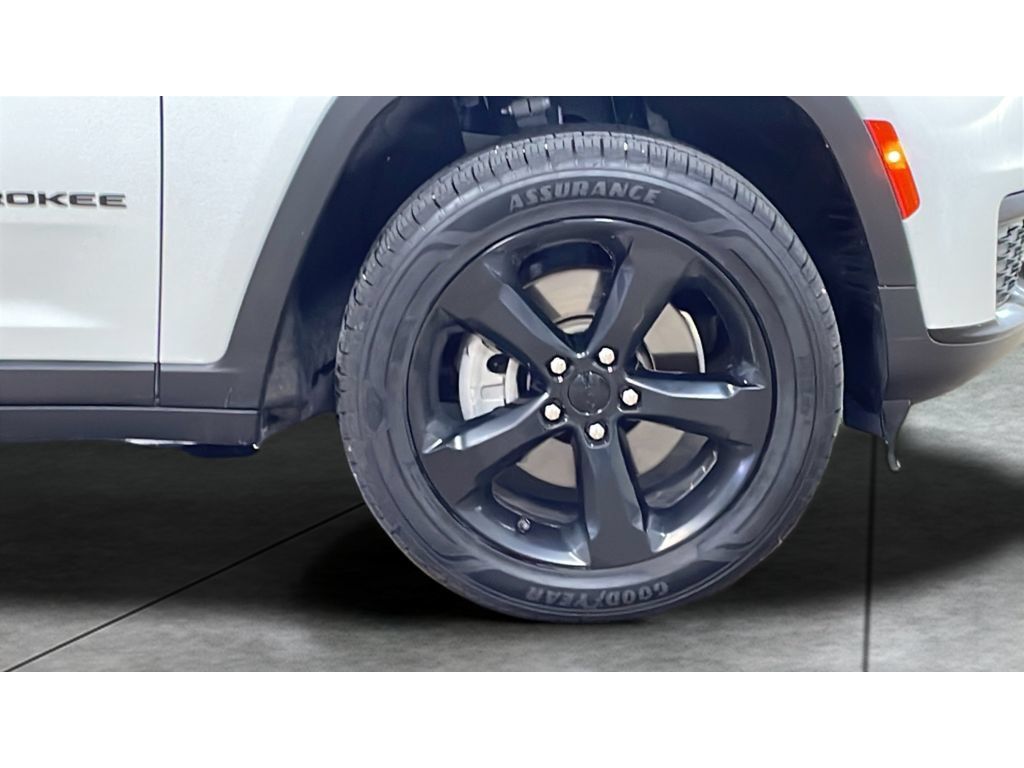 Used 2021 Jeep Grand Cherokee L Laredo AWD/4WD image 18