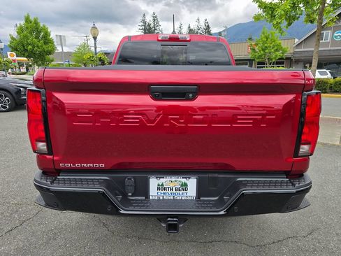 Used 2026 Chevrolet Colorado Z71 w/ Technology Package AWD/4WD image 6