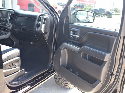 Used 2018 Chevrolet Silverado 1500 LT w/ Texas Edition image 14