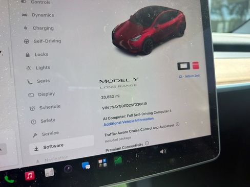 Used 2025 Tesla Model Y Long Range RWD image 11