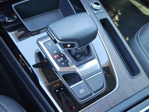 Used 2022 Audi Q5 2.0T Premium image 16