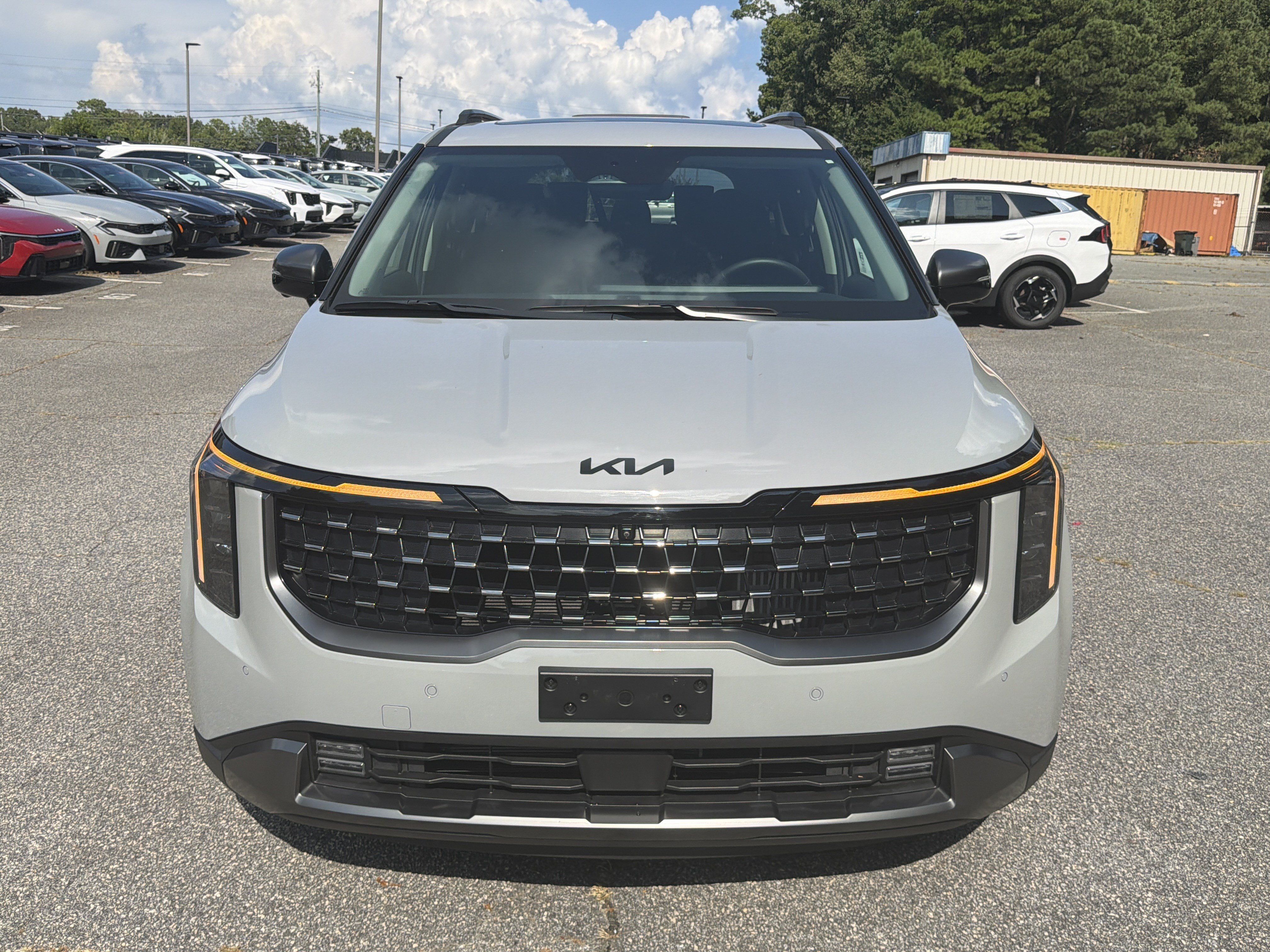 Certified 2026 Kia Carnival SX FWD image 2