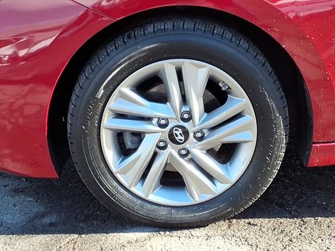 Used 2020 Hyundai Elantra Value Edition image 6