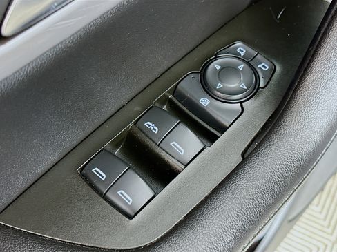 Used 2022 Chevrolet Blazer LT image 17