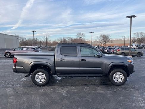 Used 2023 Toyota Tacoma SR image 7