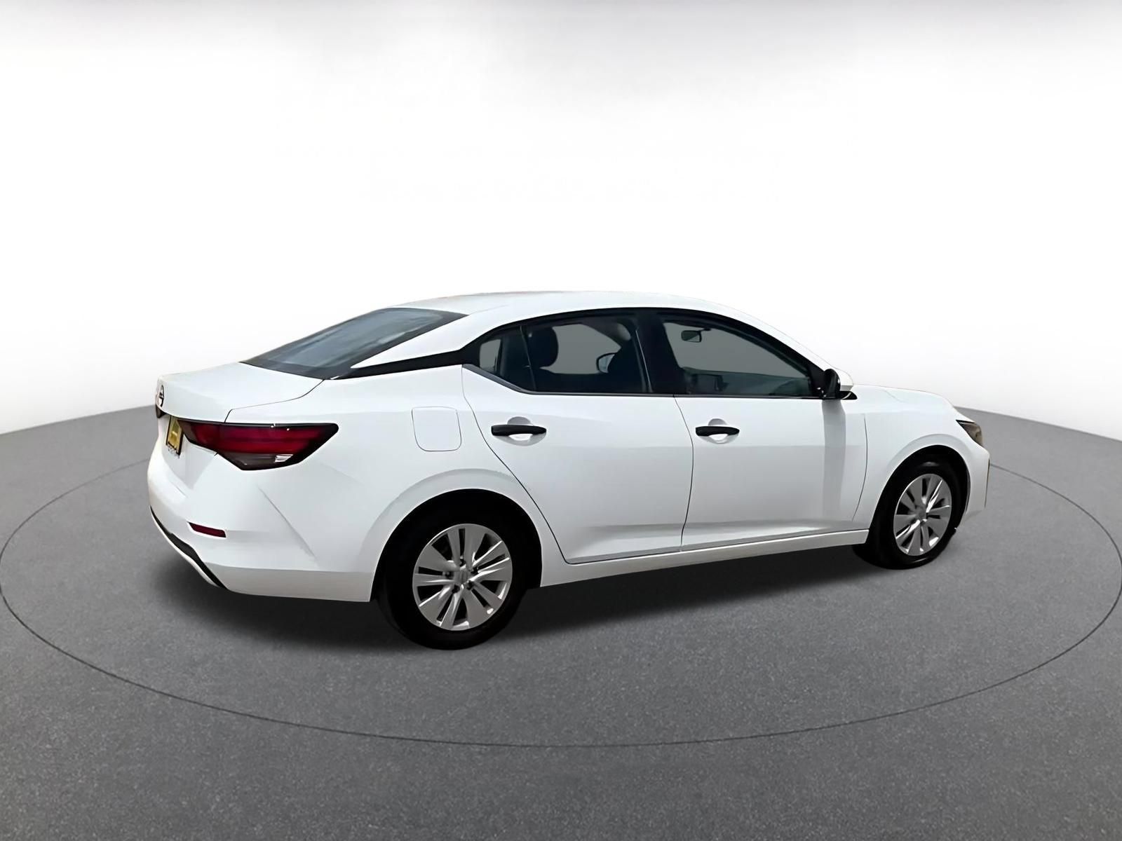 Used 2025 Nissan Sentra S FWD image 14