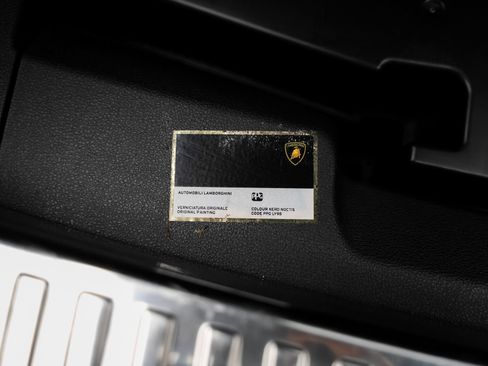 Used 2019 Lamborghini Urus AWD/4WD image 73