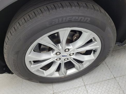 Used 2020 Ford Explorer XLT w/ Equipment Group 202A AWD/4WD image 31