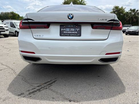 Used 2021 BMW 740i image 18