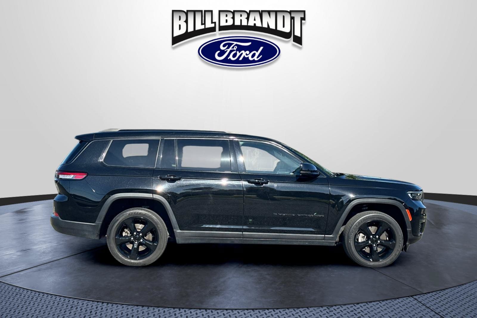 Used 2023 Jeep Grand Cherokee L Laredo AWD/4WD image 2