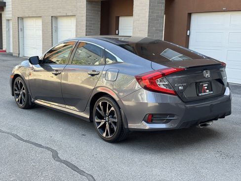Used 2019 Honda Civic Sport image 3