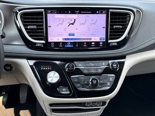 Used 2024 Chrysler Pacifica Limited FWD image 10