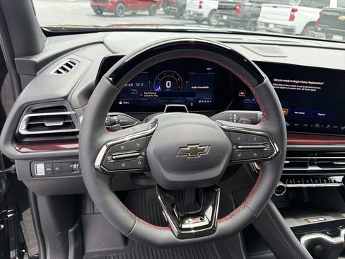 New 2026 Chevrolet Traverse RS w/ LPO, Floor Liner Package FWD image 25