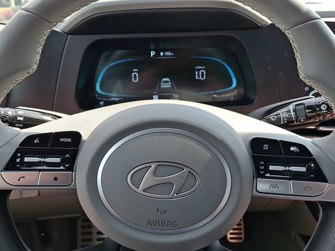 Certified 2025 Hyundai Elantra Sport FWD image 18