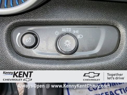 Used 2024 Chevrolet Trax LS w/ LS Convenience Package image 20