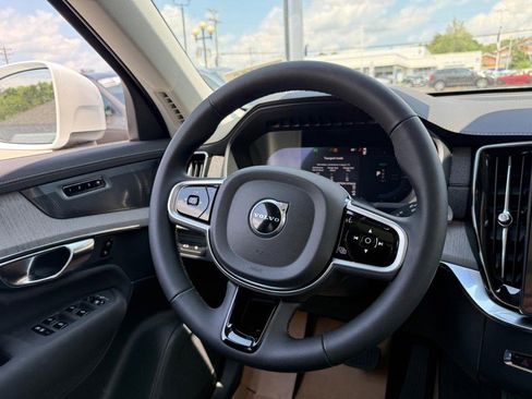 New 2025 Volvo XC90 T8 Ultra w/ Protection Package Premier image 8