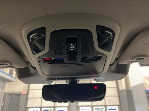 Certified 2025 Subaru Outback Premium w/ Popular Package #1A image 27