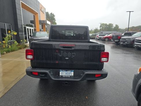 Certified 2020 Jeep Gladiator Sport image 5