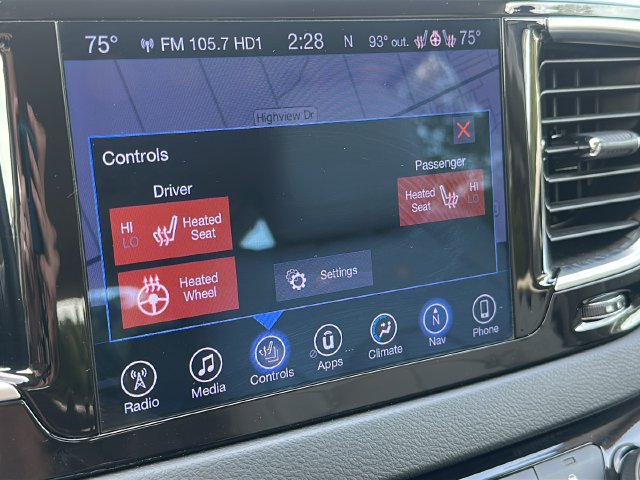 Used 2017 Chrysler Pacifica Touring-L Plus FWD image 41