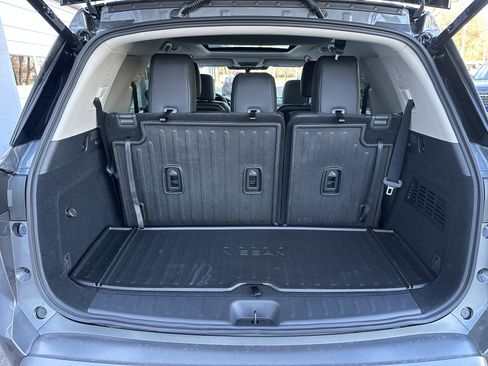 New 2026 Nissan Pathfinder Platinum image 37