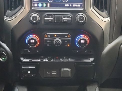 Used 2021 Chevrolet Silverado 1500 LT Trail Boss image 20