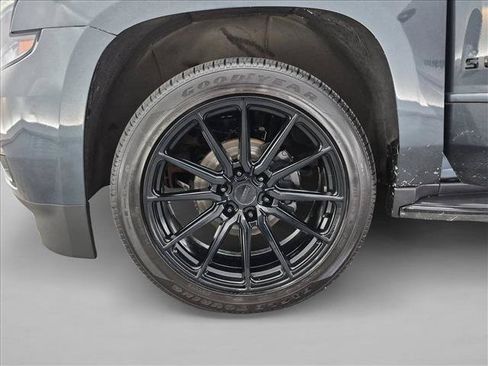 Used 2019 Chevrolet Suburban Premier AWD/4WD image 28