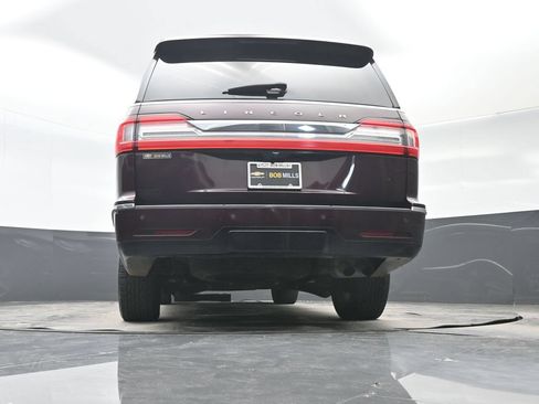 Used 2018 Lincoln Navigator L Reserve w/ Technology Package AWD/4WD image 29